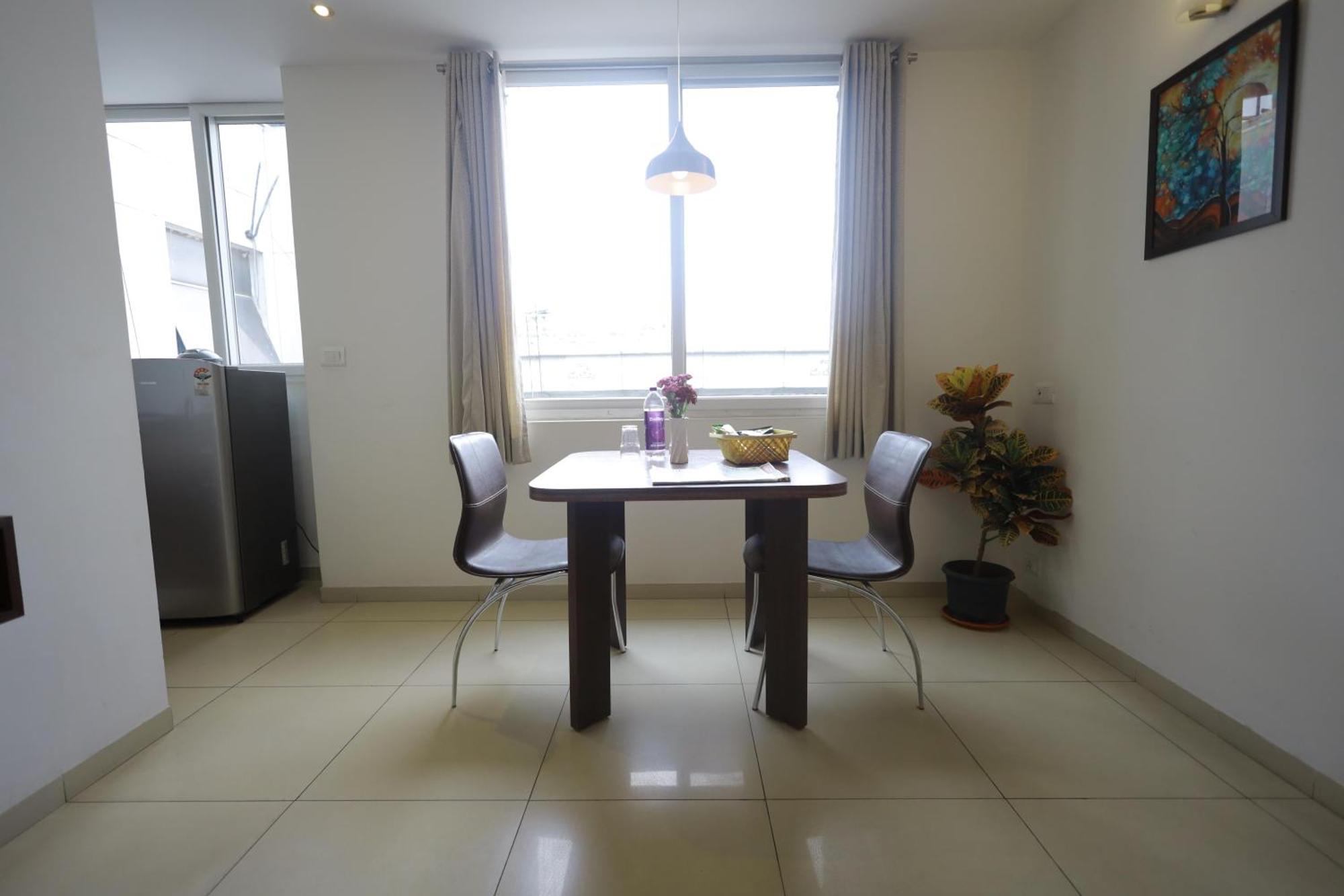 Ixora Suites Bangalore Buitenkant foto