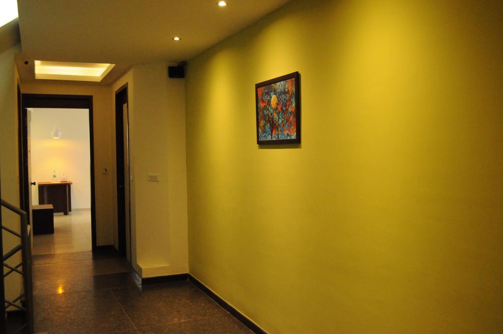 Ixora Suites Bangalore Buitenkant foto